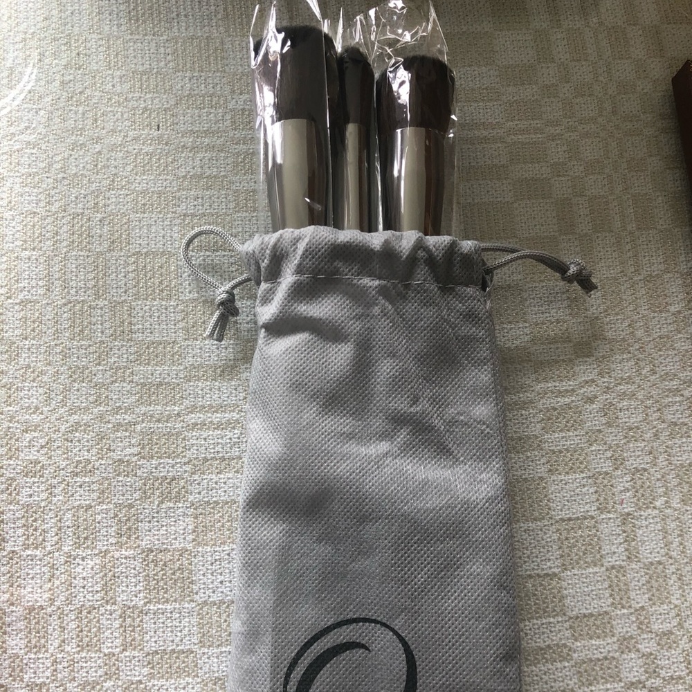 Opulent Beauty. Brush set.